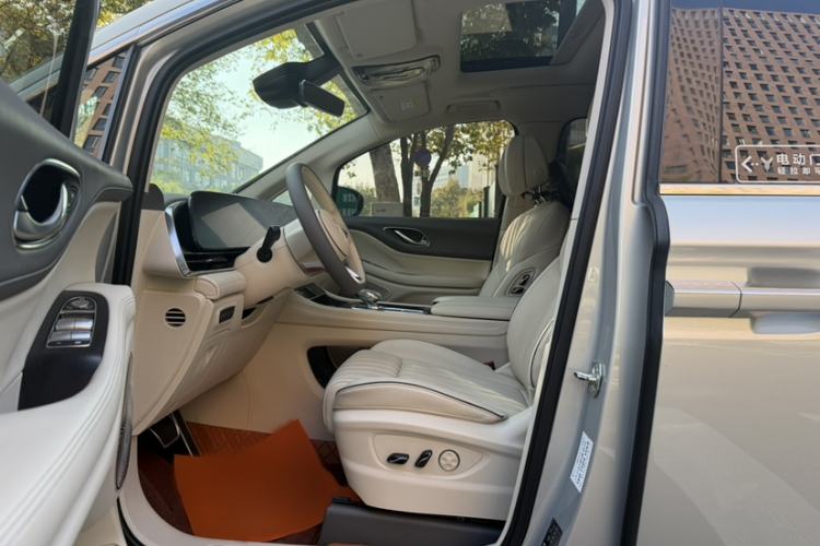 Used VOYAH Dream 2022 Low-Carbon Edition Dream+ Smart Enjoyment Package Exterior 4