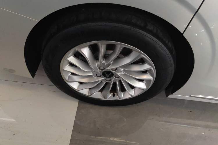 Used VOYAH Dream 2022 0-Carbon Edition Home+ Range Package 605 km Exterior 5