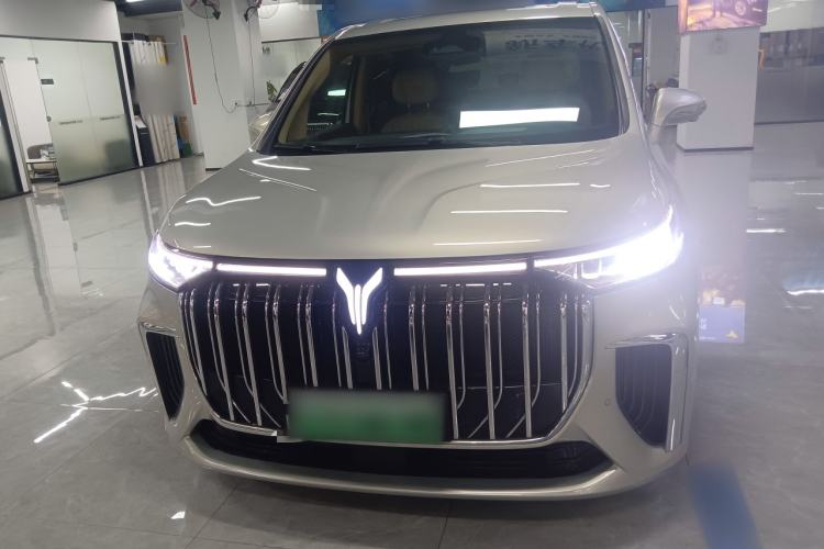 Used VOYAH Dream 2022 Low-Carbon Edition Dream+ Smart Enjoyment Package Front