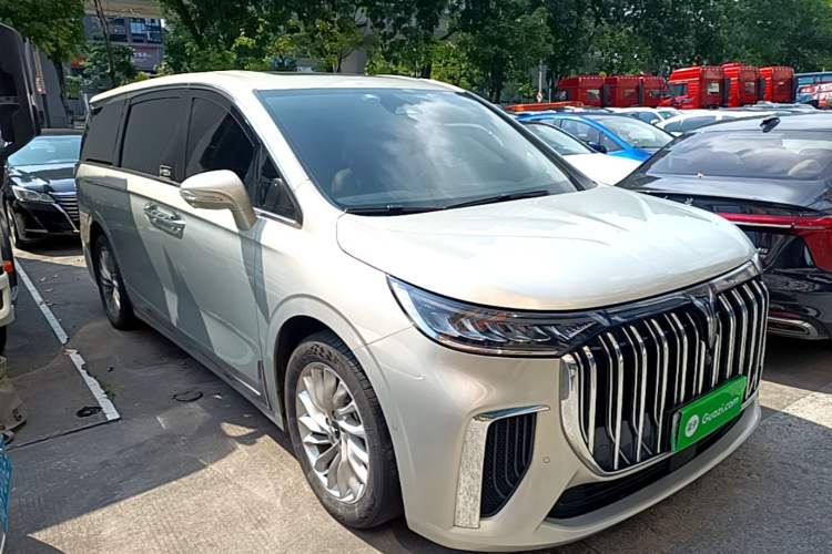 Used VOYAH Dream 2022 Low-Carbon Edition Plus Intelligent Driving Package Front Right 45 Deg