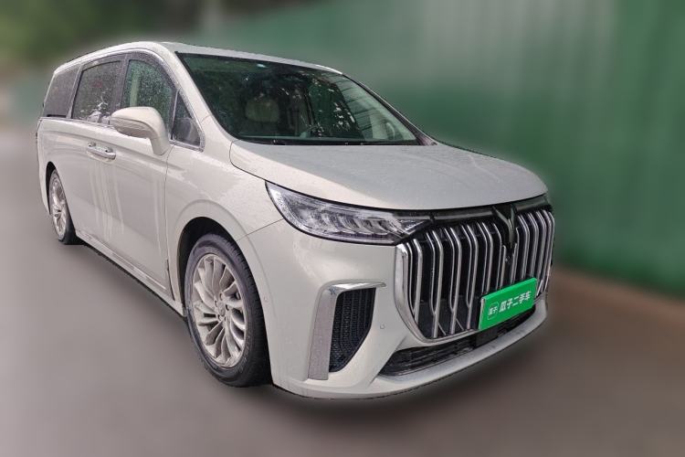 Used VOYAH Dream 2022 Low-Carbon Edition Dream+ Smart Enjoyment Package Front Right 45 Deg