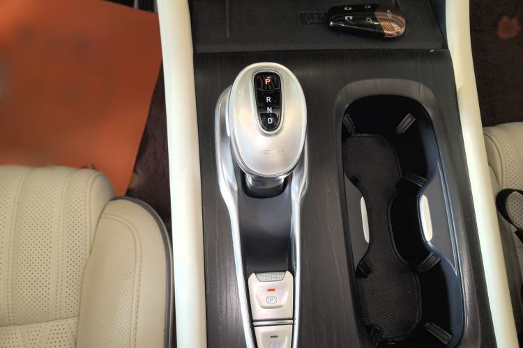 Used VOYAH Dream 2022 Low-Carbon Edition Dream+ Smart Enjoyment Package Gear Lever