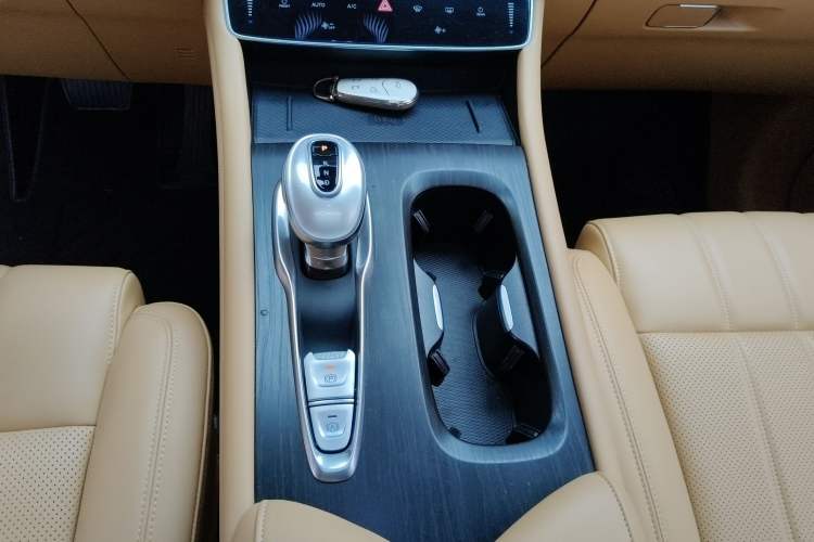 Used VOYAH Dream 2022 Low-Carbon Edition Plus Intelligent Driving Package Gear Lever