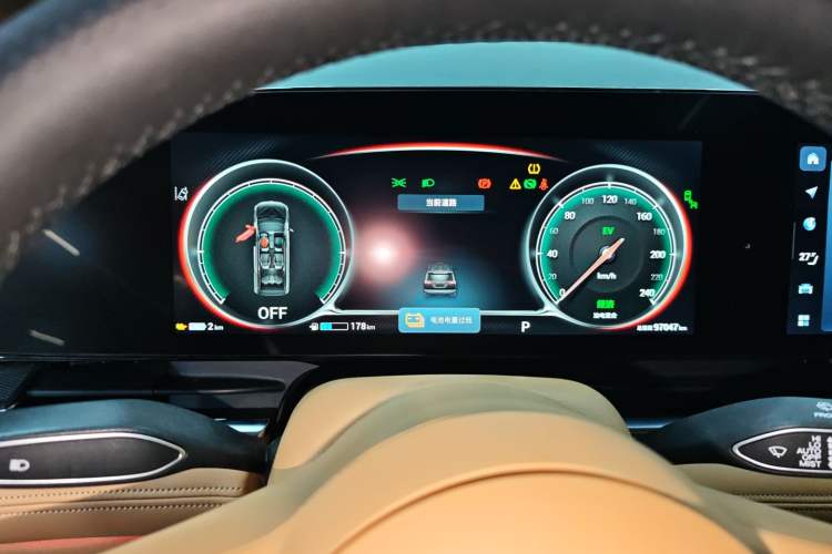 Used VOYAH Dream 2022 Low-Carbon Edition Dream+ Smart Enjoyment Package Instrument Cluster