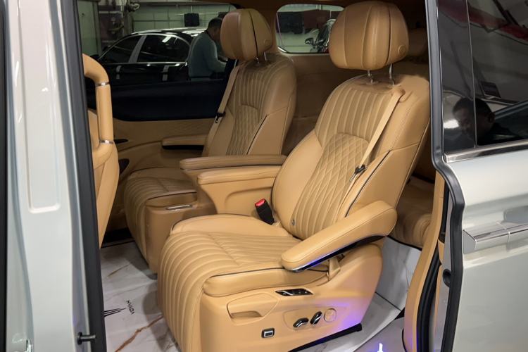 Used VOYAH Dream 2022 Low-Carbon Edition Dream+ Smart Enjoyment Package Interior 1