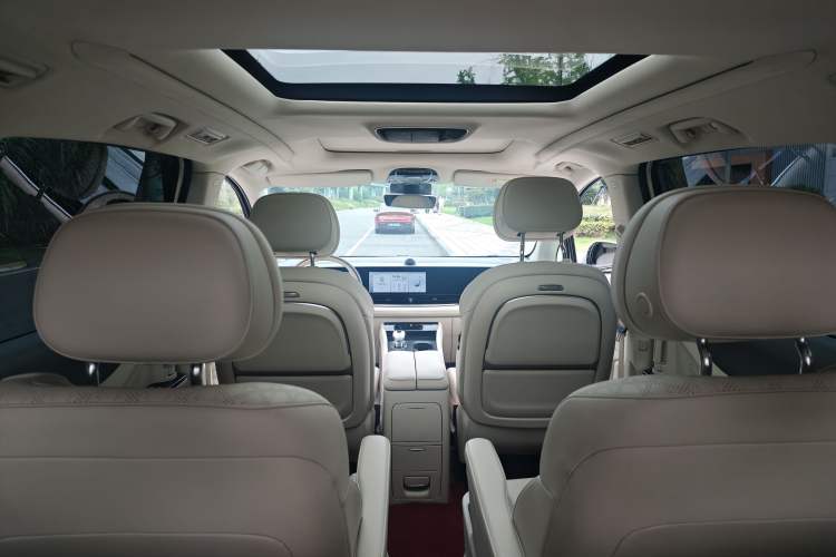 Used VOYAH Dream 2022 Low-Carbon Edition Plus Intelligent Driving Package Interior 1