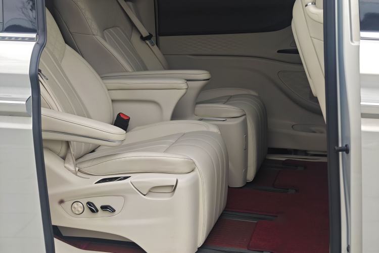 Used VOYAH Dream 2022 Low-Carbon Edition Plus Intelligent Driving Package Interior 4