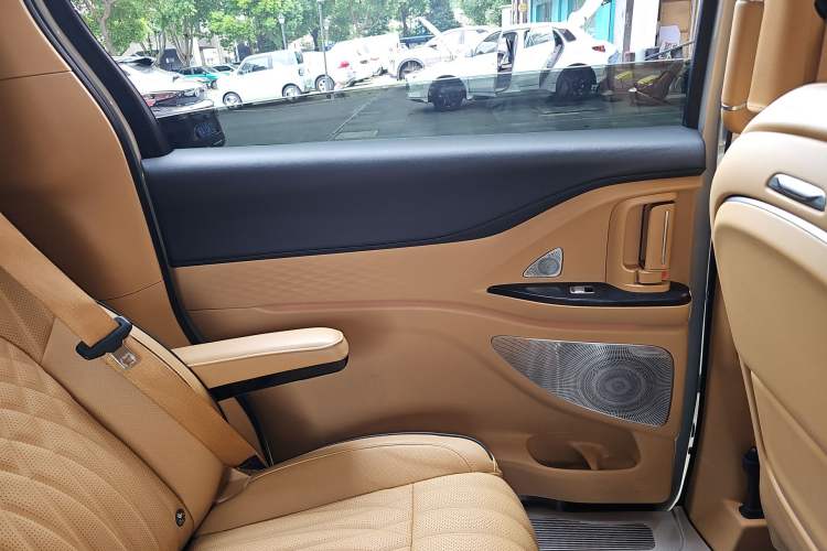 Used VOYAH Dream 2022 Low-Carbon Edition Dream+ Smart Enjoyment Package Interior 8