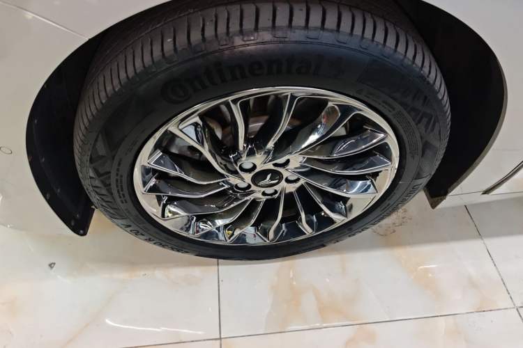 Used VOYAH Dream 2022 Low-Carbon Edition Dream+ Smart Enjoyment Package Left Front Wheel Hub