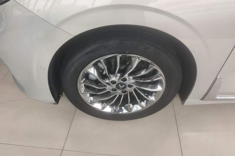 Used VOYAH Dream 2022 Low-Carbon Edition Dream+ Smart Enjoyment Package Left Front Wheel Hub