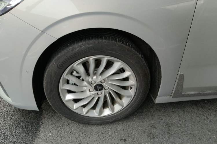 Used VOYAH Dream 2022 Low-Carbon Edition Plus Intelligent Driving Package Left Front Wheel Hub