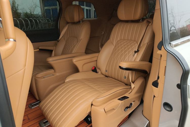 Used VOYAH Dream 2022 Low-Carbon Edition Dream+ Smart Enjoyment Package Left Rear Seat