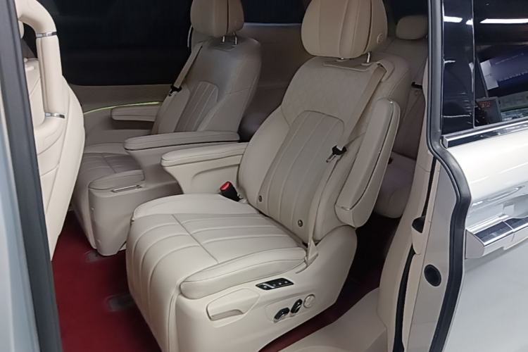 Used VOYAH Dream 2022 Low-Carbon Edition Plus Intelligent Driving Package Left Rear Seat