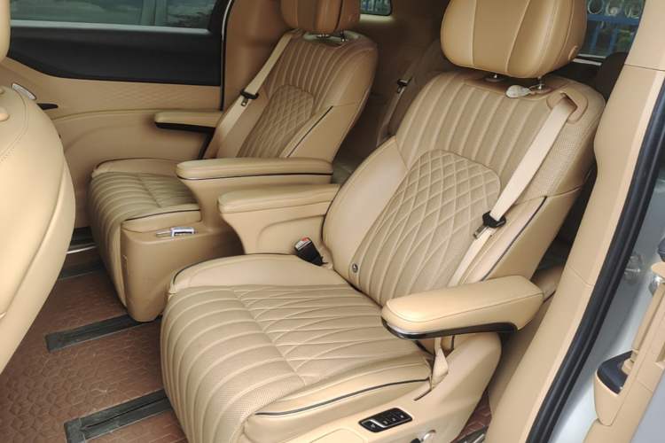 Used VOYAH Dream 2022 Low-Carbon Edition Dream+ Smart Enjoyment Package Left Rear Seat