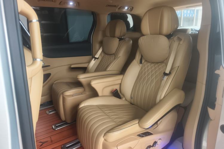 Used VOYAH Dream 2022 Low-Carbon Edition Dream+ Smart Enjoyment Package Left Rear Seat