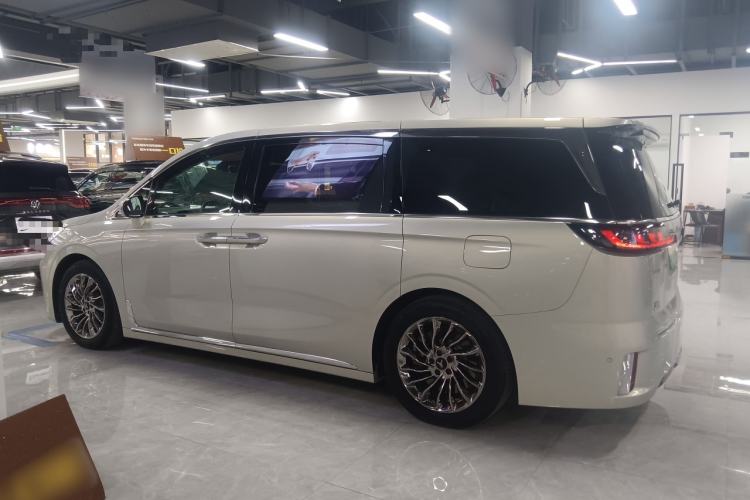 Used VOYAH Dream 2022 Low-Carbon Edition Dream+ Smart Enjoyment Package Left Side