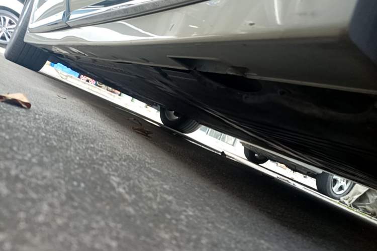 Used VOYAH Dream 2022 Low-Carbon Edition Plus Intelligent Driving Package Left Side Sill