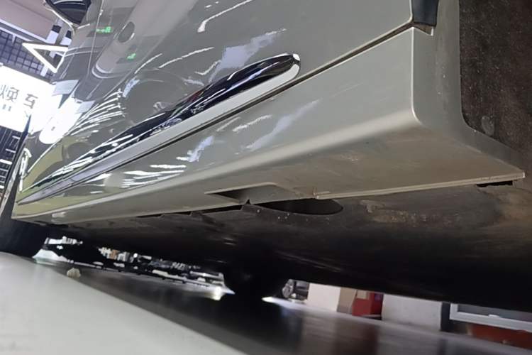 Used VOYAH Dream 2022 Low-Carbon Edition Plus Intelligent Driving Package Left Side Sill