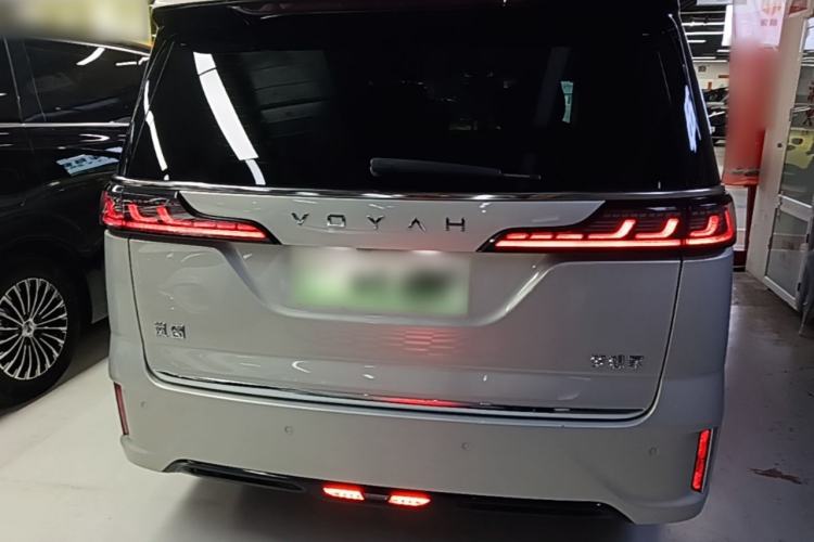 Used VOYAH Dream 2022 Low-Carbon Edition Plus Intelligent Driving Package Rear