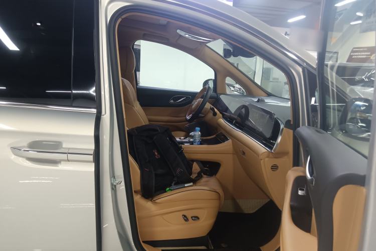 Used VOYAH Dream 2022 Low-Carbon Edition Dream+ Smart Enjoyment Package Right Front Seat