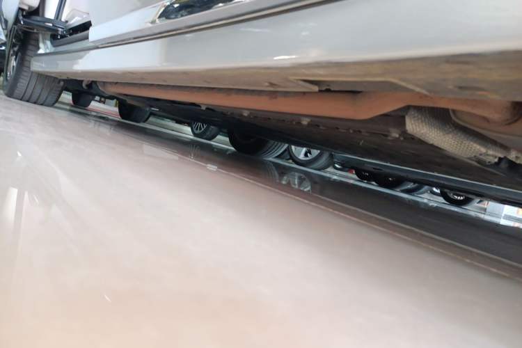 Used VOYAH Dream 2022 Low-Carbon Edition Dream+ Smart Enjoyment Package Right Side Sill