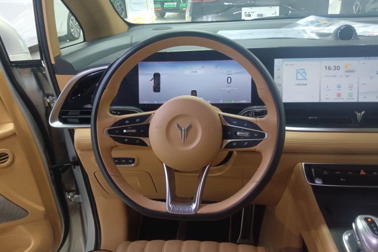 Used VOYAH Dream 2022 Low-Carbon Edition Dream+ Smart Enjoyment Package Steering Wheel