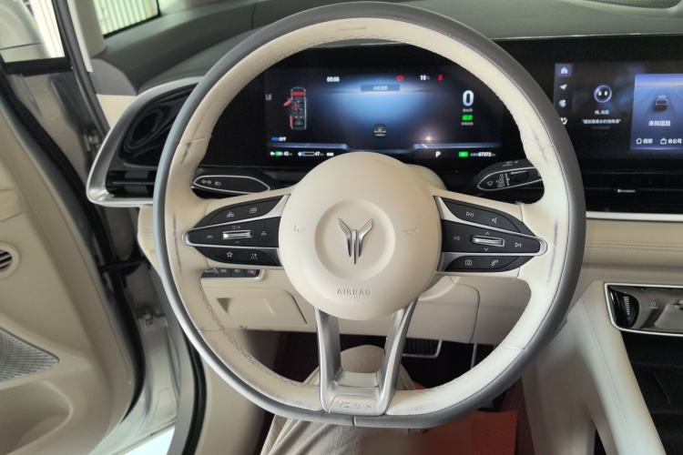 Used VOYAH Dream 2022 Low-Carbon Edition Dream+ Smart Enjoyment Package Steering Wheel