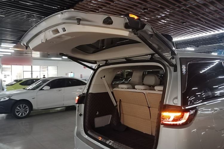 Used VOYAH Dream 2022 0-Emission Version Range of 475 km Trunk