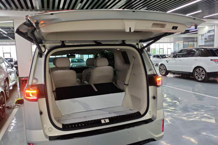 Used VOYAH Dream 2022 Low-Carbon Edition Dream+ Smart Enjoyment Package Trunk