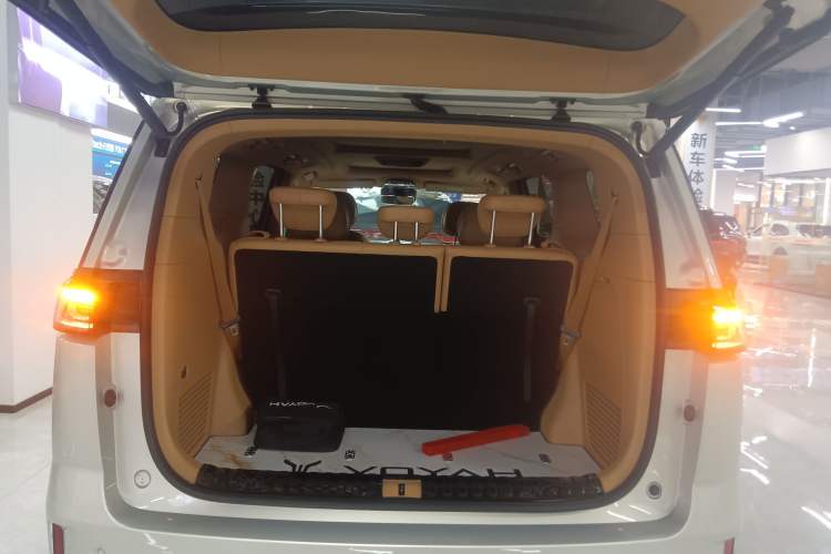 Used VOYAH Dream 2022 Low-Carbon Edition Dream+ Smart Enjoyment Package Trunk