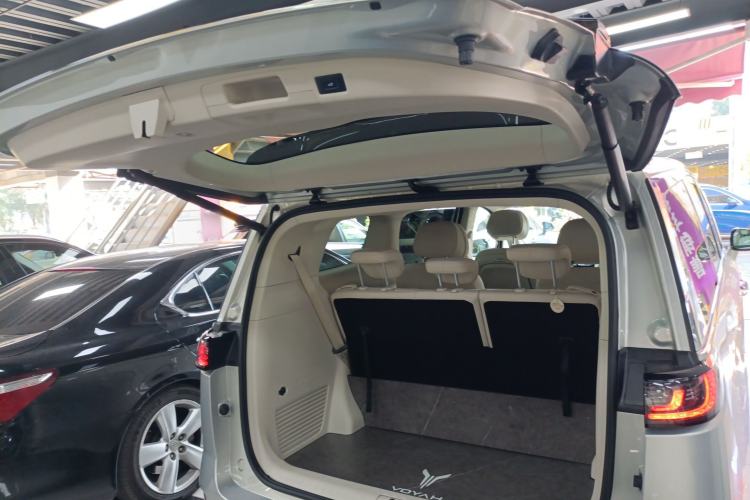 Used VOYAH Dream 2022 Low-Carbon Edition Dream+ Smart Enjoyment Package Trunk