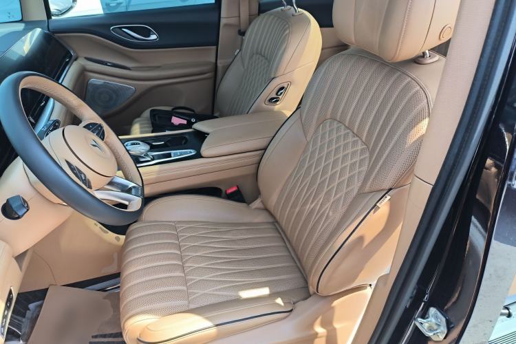 Used VOYAH Dream 2022 Low-Carbon Edition Dream+ Smart Enjoyment Package Left Front Seat