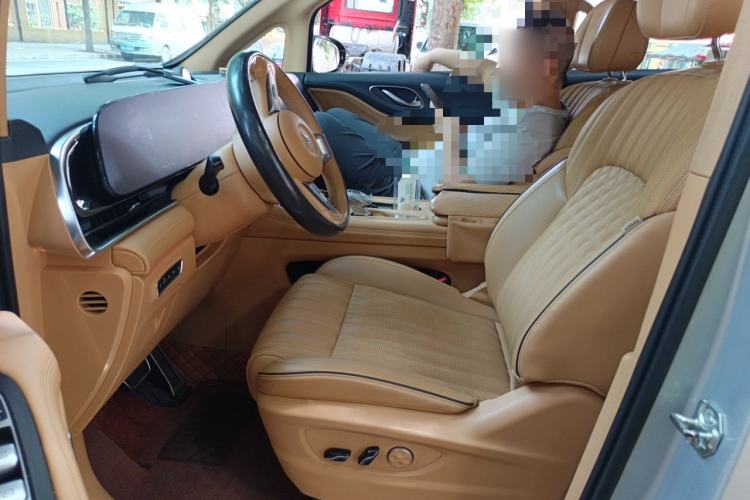 Used VOYAH Dream 2022 0-Emission Edition Dream+ Smart Range Package – 605 km Left Front Seat