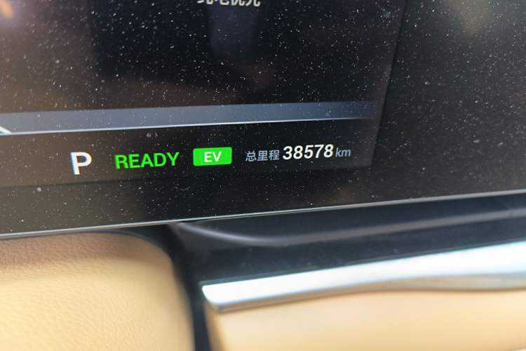 Used VOYAH Dream 2022 Low-Carbon Edition Dream+ Smart Enjoyment Package Odometer Close Up