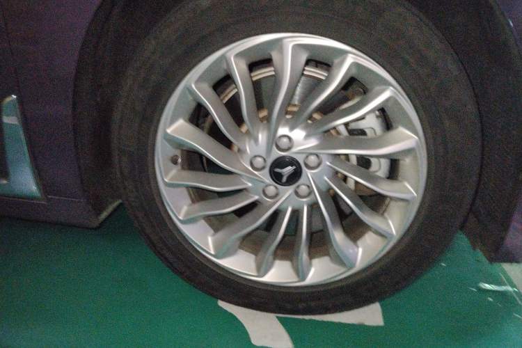 Used VOYAH Dream 2022 Low-Carbon Edition Plus Intelligent Driving Package Right Front Wheel Hub