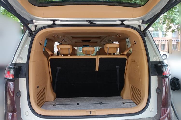 Used VOYAH Dream 2022 0-Emission Edition Dream+ Smart Range Package – 605 km Trunk