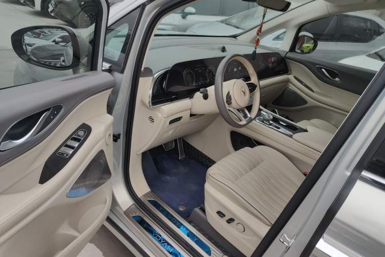 Used VOYAH Dream 2022 0-Carbon Edition Dream+ Smart Enjoyment Package 475 km Driver Seat