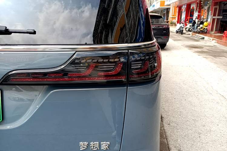 Used VOYAH Dream 2022 Low-Carbon Edition Dream+ Smart Enjoyment Package Exterior 3