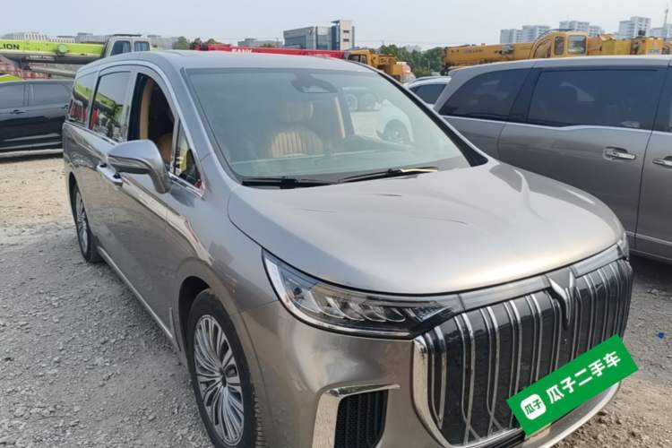 Used VOYAH Dream 2022 0-Carbon Edition Dream+ Smart Enjoyment Package 475 km Front Right 45 Deg