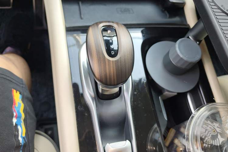 Used VOYAH Dream 2022 Low-Carbon Edition Dream+ Smart Enjoyment Package Gear Lever
