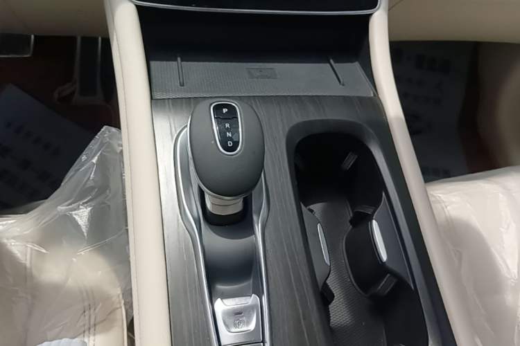 Used VOYAH Dream 2022 Low-Carbon Edition Plus Intelligent Driving Package Gear Lever