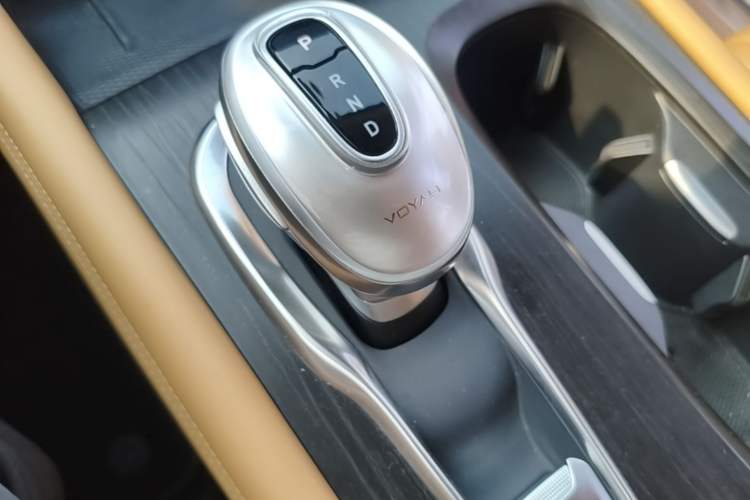 Used VOYAH Dream 2022 0-Carbon Edition Dream+ Smart Enjoyment Package 475 km Gear Lever