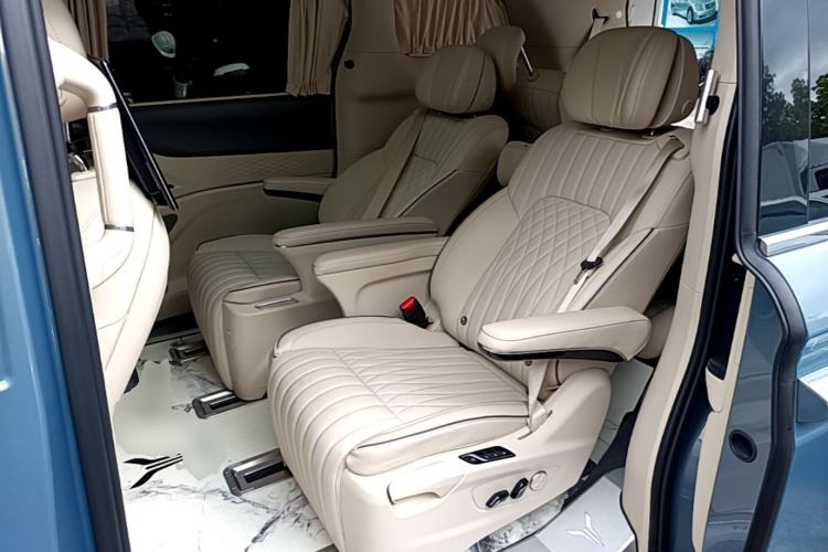 Used VOYAH Dream 2022 Low-Carbon Edition Dream+ Smart Enjoyment Package Left Rear Seat