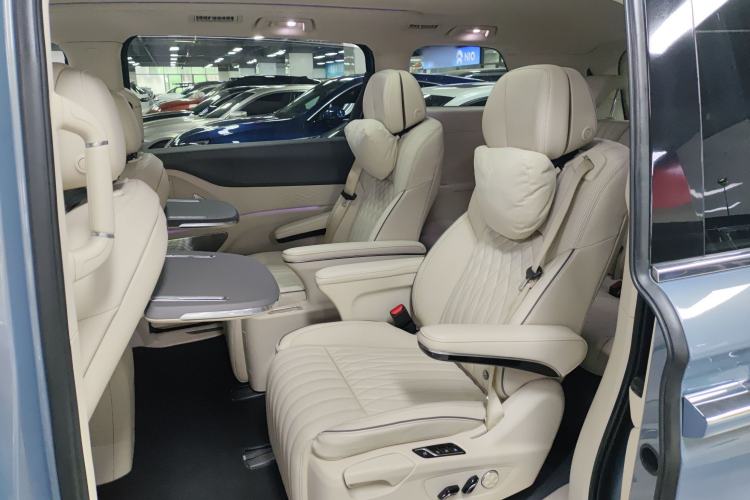 Used VOYAH Dream 2022 Low-Carbon Edition Dream+ Smart Enjoyment Package Left Rear Seat