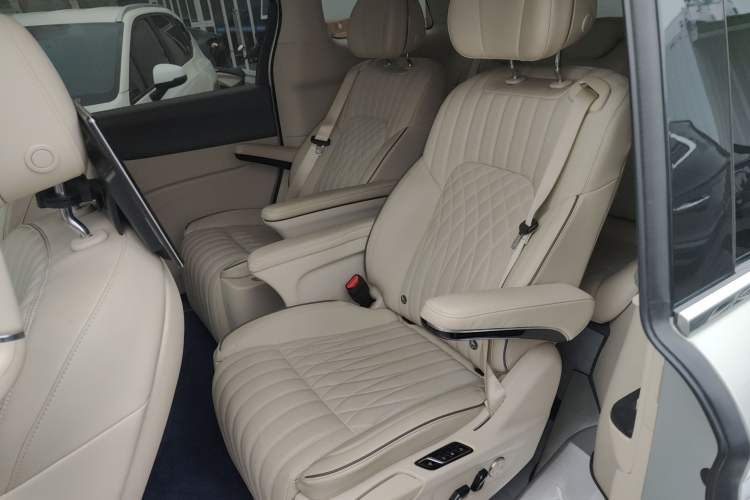 Used VOYAH Dream 2022 0-Carbon Edition Dream+ Smart Enjoyment Package 475 km Left Rear Seat