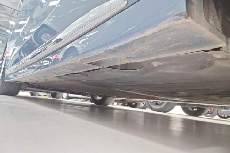 Used VOYAH Dream 2022 Low-Carbon Edition Plus Intelligent Driving Package Left Side Sill