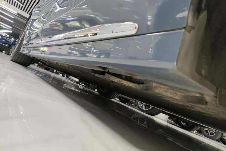 Used VOYAH Dream 2022 Low-Carbon Edition Dream+ Smart Enjoyment Package Left Side Sill