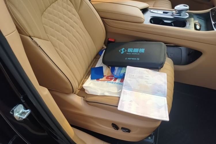 Used VOYAH Dream 2022 0-Carbon Edition Dream+ Smart Enjoyment Package 475 km Right Front Seat