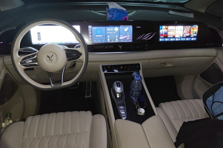 Used VOYAH Dream 2022 Low-Carbon Edition Dream+ Smart Enjoyment Package Center Console