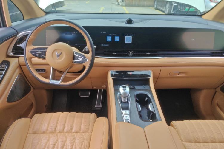 Used VOYAH Dream 2022 0-Carbon Edition Dream+ Smart Enjoyment Package 475 km Center Console